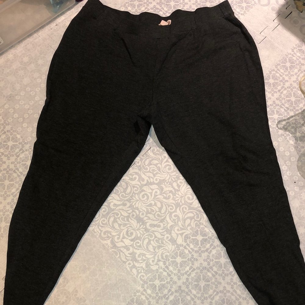 Athletic pants